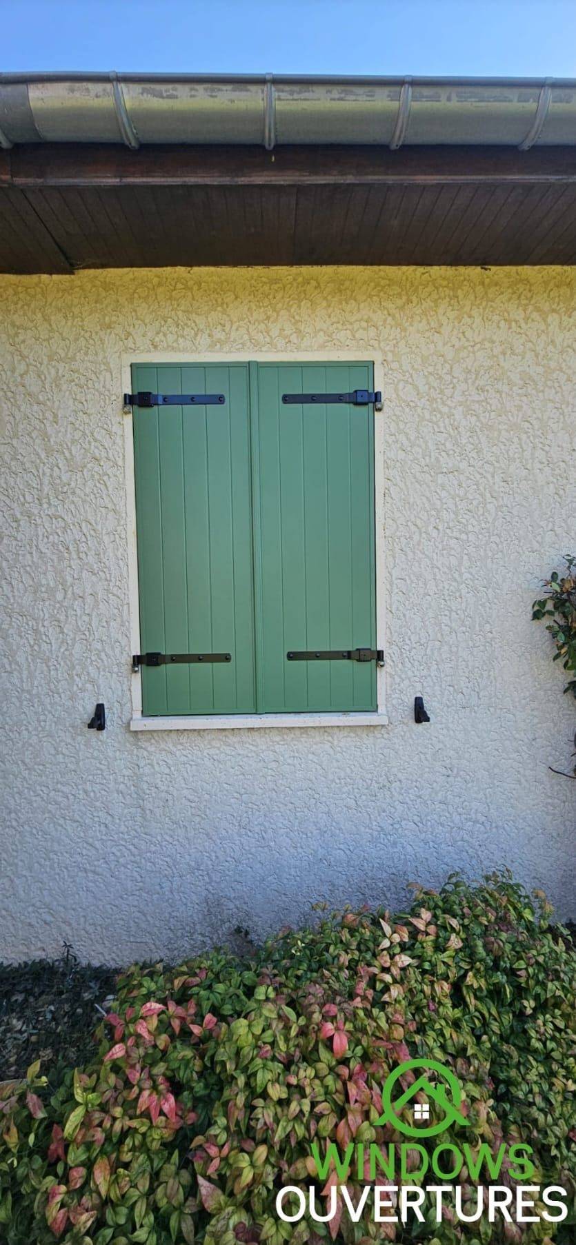 Volet battant en PVC dans le 38
