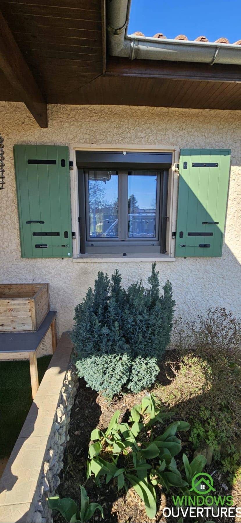 Remplacement d'anciens volets par volet battant PVC en Isère