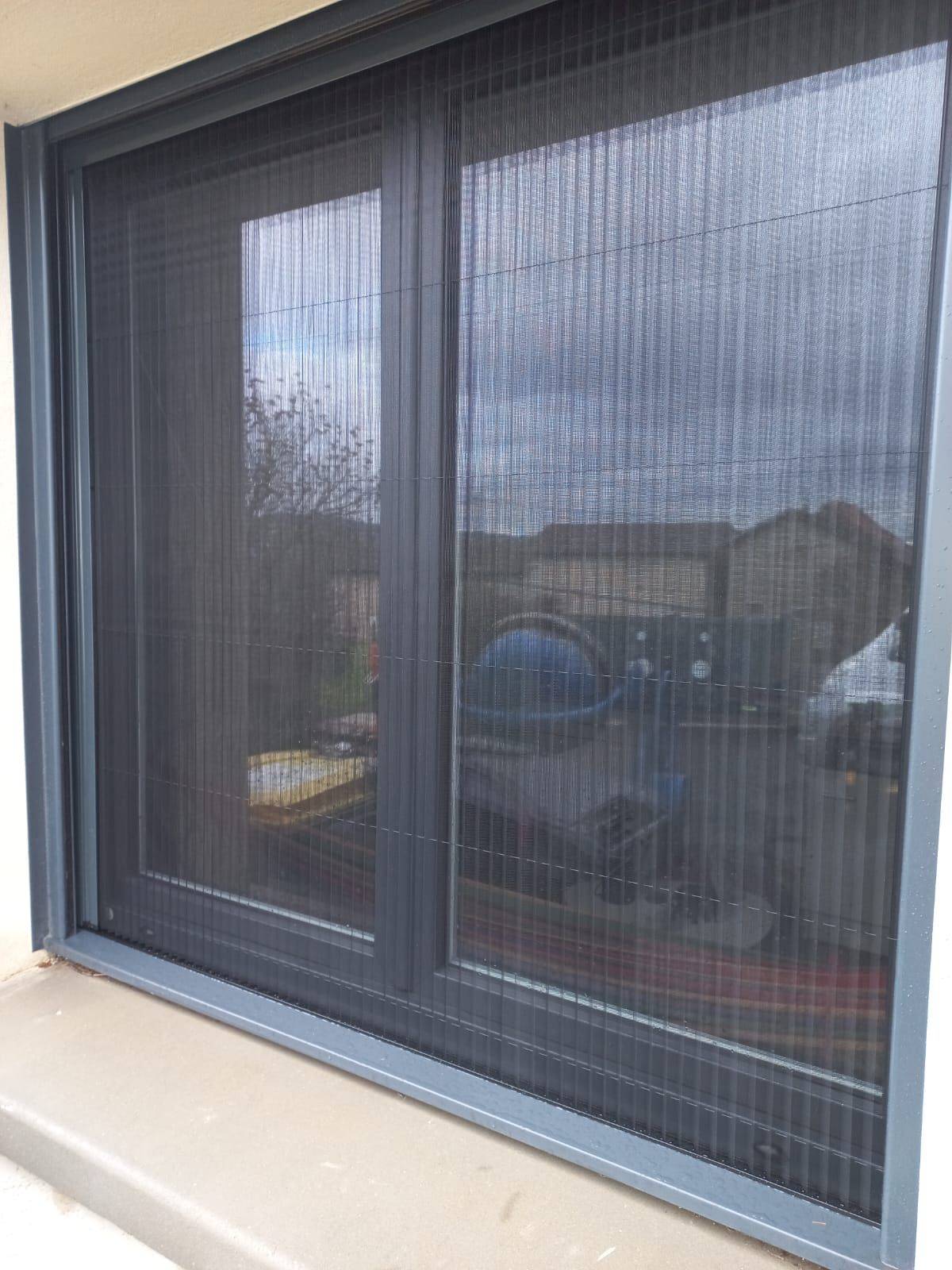 Spécialiste de la moustiquaire de fenêtre en Isère