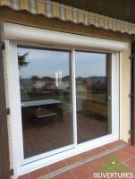 Baie vitrée de dimension standard à Bourgoin Jallieu (38)