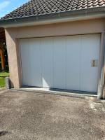 Installation de porte de garage sectionnelle latérale à Saint Savin (38455)